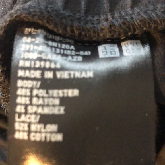 Uniqlo black lace drapey jumpsuit   Size Large - Picture 11 of 11